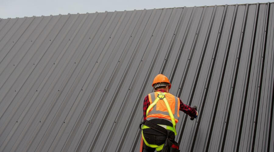Professional gutter cleaning in Creal Springs, IL